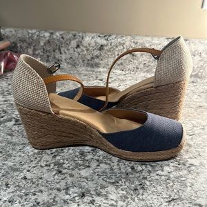 White Mountain Espadrilles